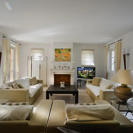 וילה Tropez Dans Petit Domaine Clos Et Gardienne 500m De La Mer