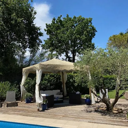 Tropez Dans Petit Domaine Clos Et Gardienne 500m De La Mer וילה סן טרופז