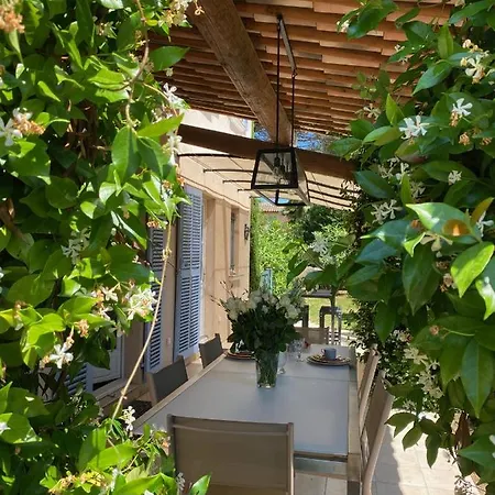 别墅 Tropez Dans Petit Domaine Clos Et Gardienne 500m De La Mer 圣特罗佩